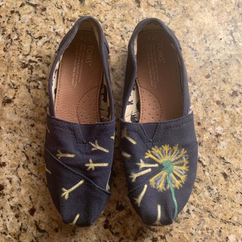 Custom Painted Dandelion Toms Slip-ons EUC 7.5
